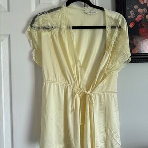 Vintage Cream Lace Trimmed Nightgown Top